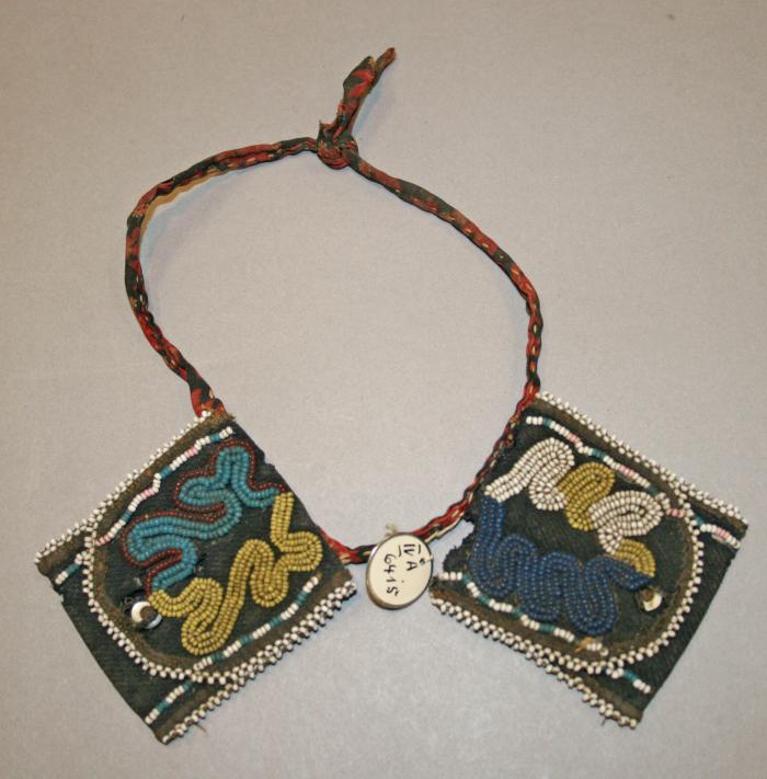 Shoulder jewelry